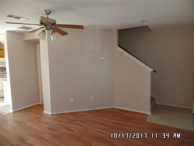 Building Photo - 7109 Planters Row Dr