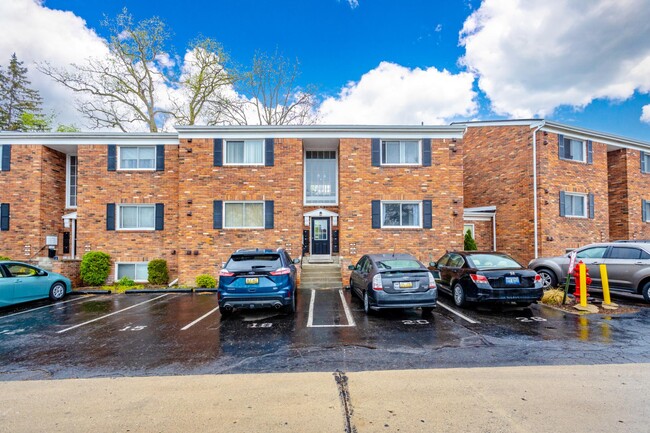 Building Photo - 31831 Grand River Ave
