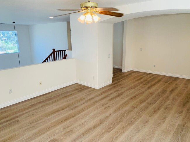 Building Photo - Large 4 bedroom home for lease in the hear...
