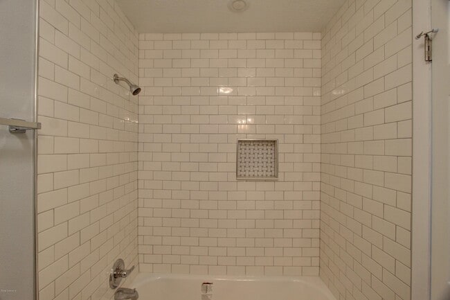 Building Photo - 3210 Westwood Dr