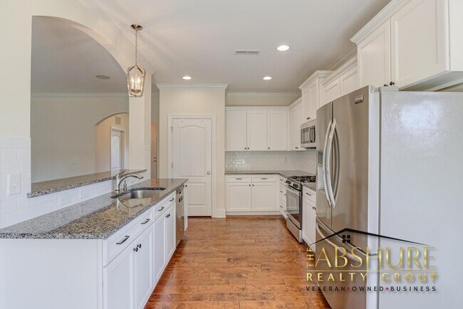 Building Photo - 112 Cahors Trail