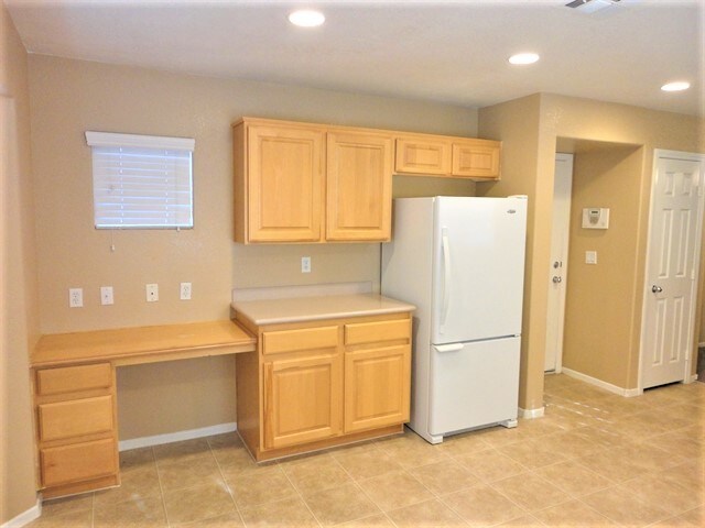 Building Photo - 3610 Canoe Camp Ct