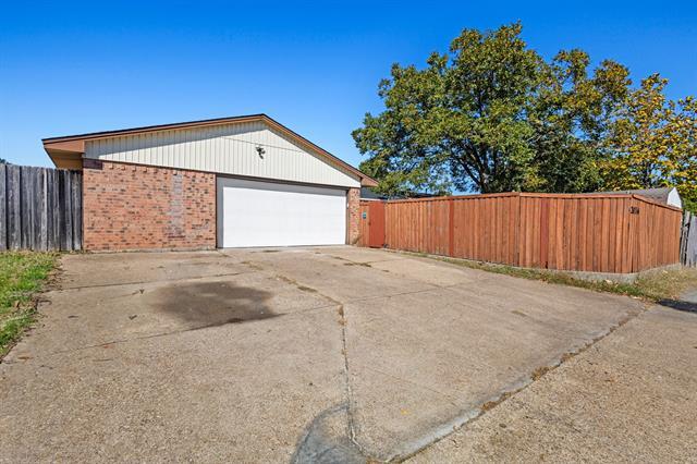 Building Photo - 2016 Monticello Dr