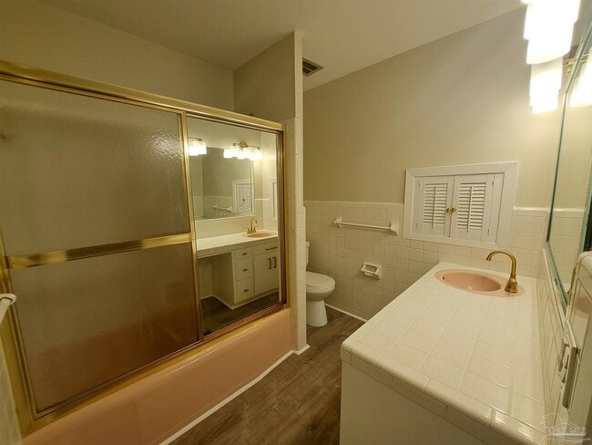 Building Photo - 8598 Meadowbrook Dr