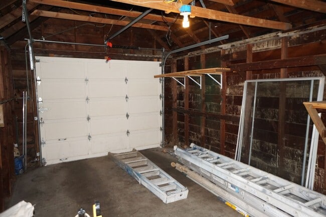 Building Photo - NE Portland Alberta Arts 3-bedroom Bungalow