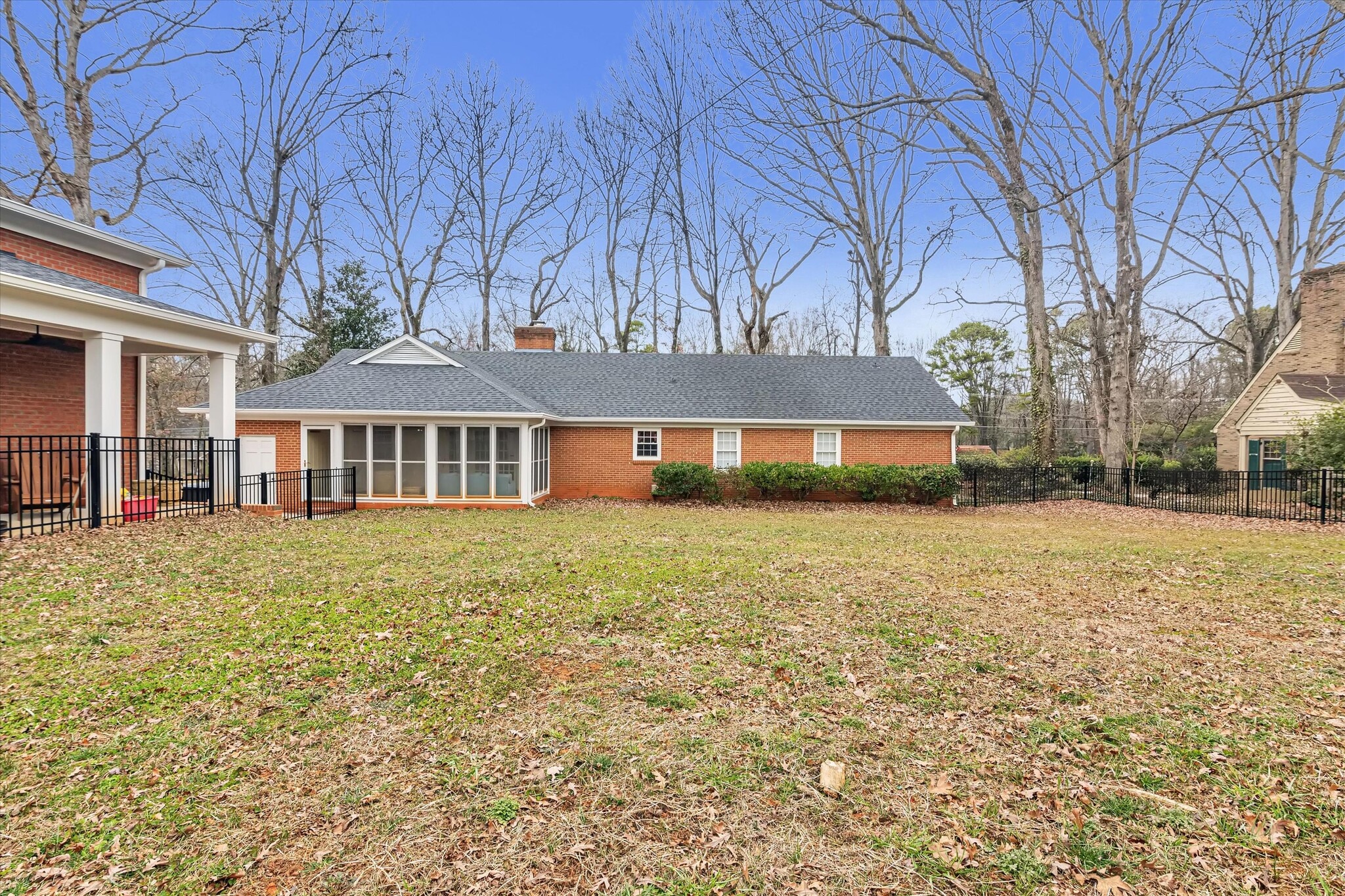 Building Photo - 700 Rama Rd