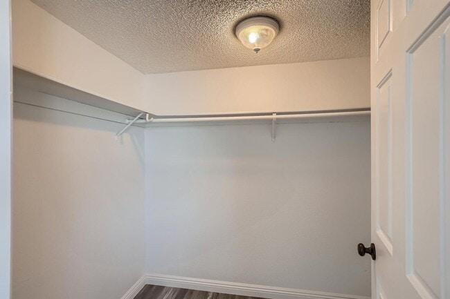 Building Photo - MOVE IN SPECIAL! HALF OFF FIRST MONTH'S RENT - Lovely 2 Bedroom Condo Near the Strip!