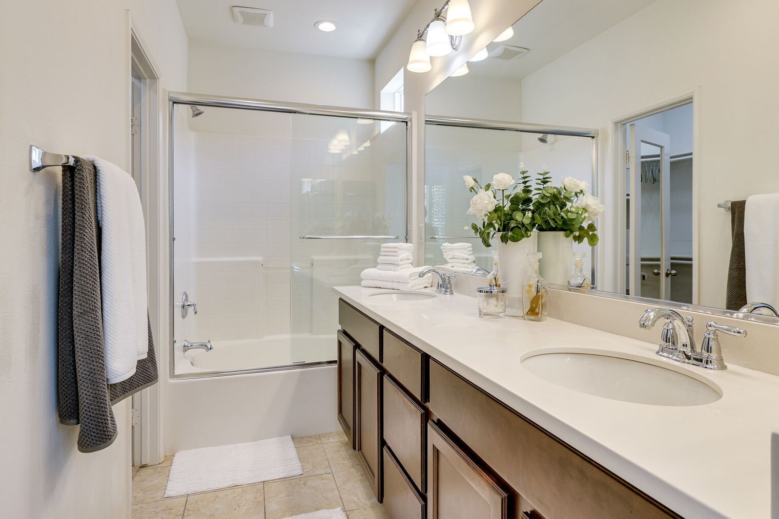 Building Photo - 5086 Cascade Way