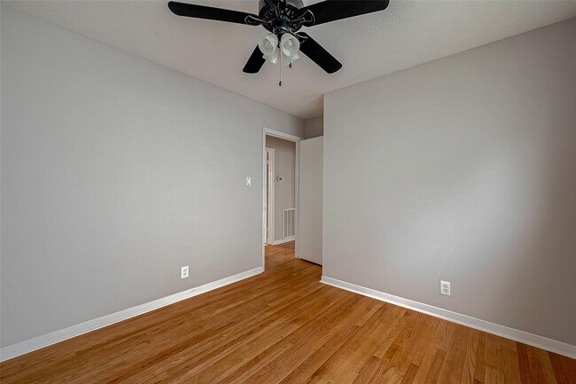 Building Photo - 2703 Cypress St