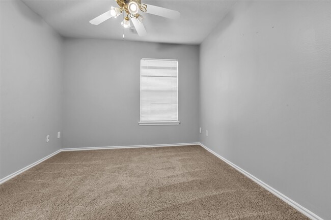 Building Photo - 3326 Pebble Beach Ln