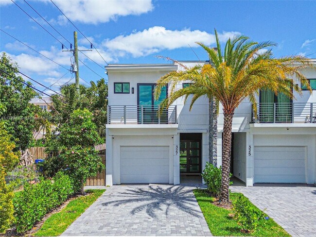 Building Photo - 325 SW 16th St