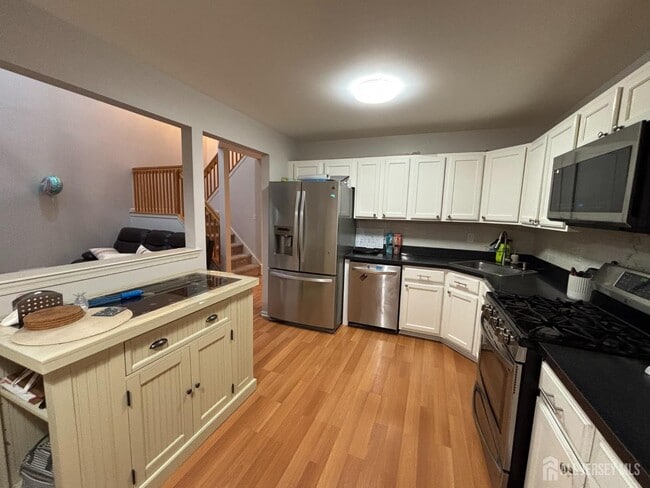 Building Photo - 162 Briarwood Dr