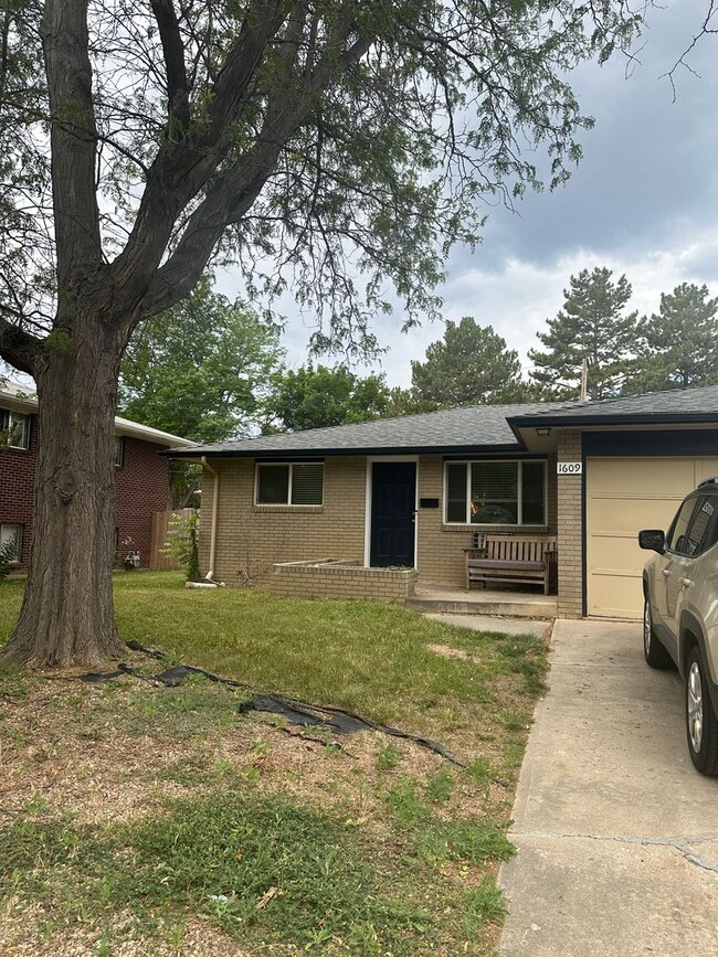 Primary Photo - Updated 2BD 1Bath Home in West Loveland