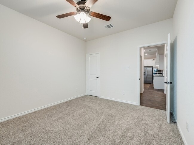 Building Photo - 3127 Maverick Dr