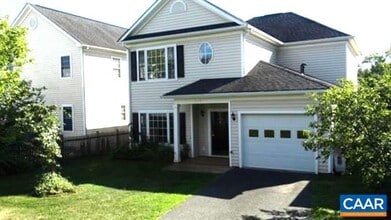 Building Photo - 140 Burnet St