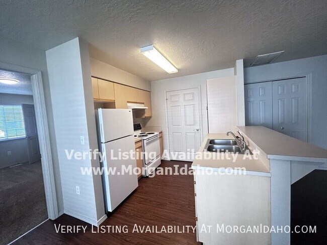 Building Photo - 217 N Avenger Ln