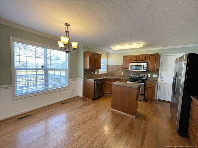 Building Photo - 1607 Pendleton Ct