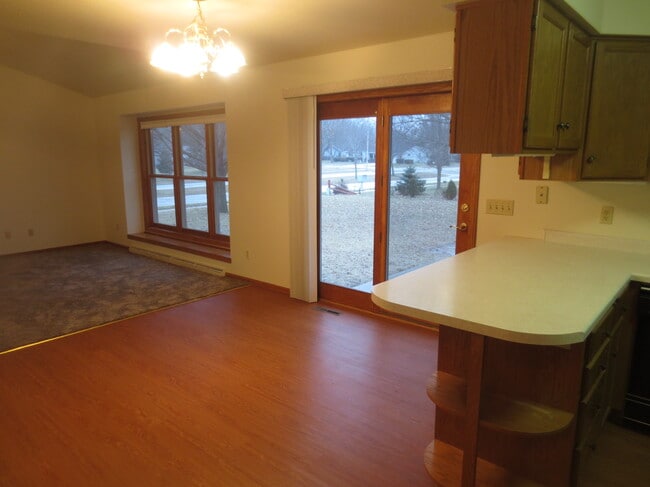 Building Photo - 409 Knights Ave