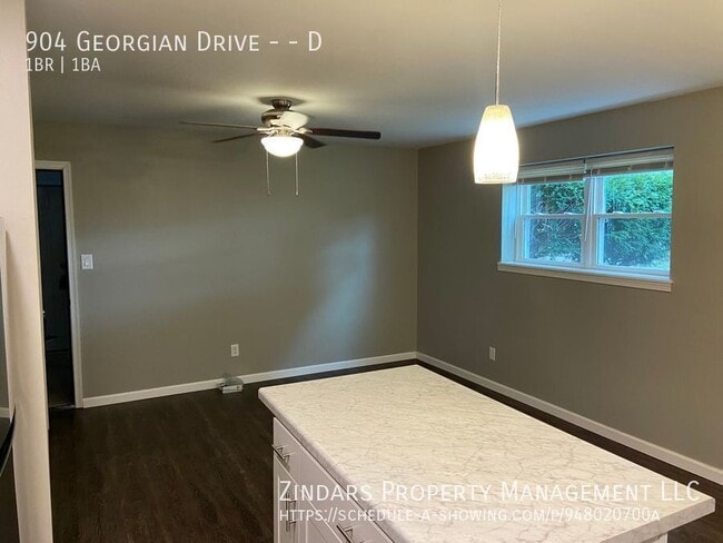 Building Photo - 904 Georgian Dr