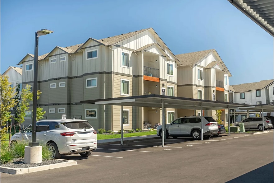 Building Photo - 201 Leroy Ave