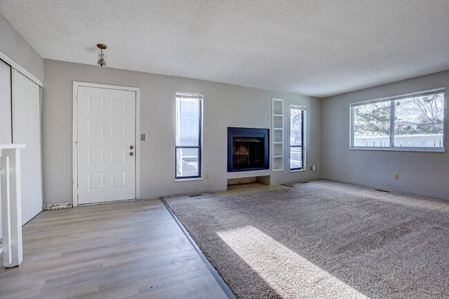 Building Photo - $1,940.95, 2-bed, 2-bath located in Denver