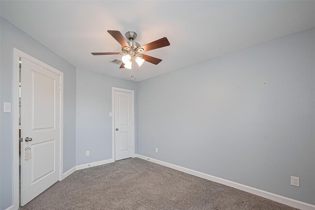Building Photo - 1730 Macclesby Ln