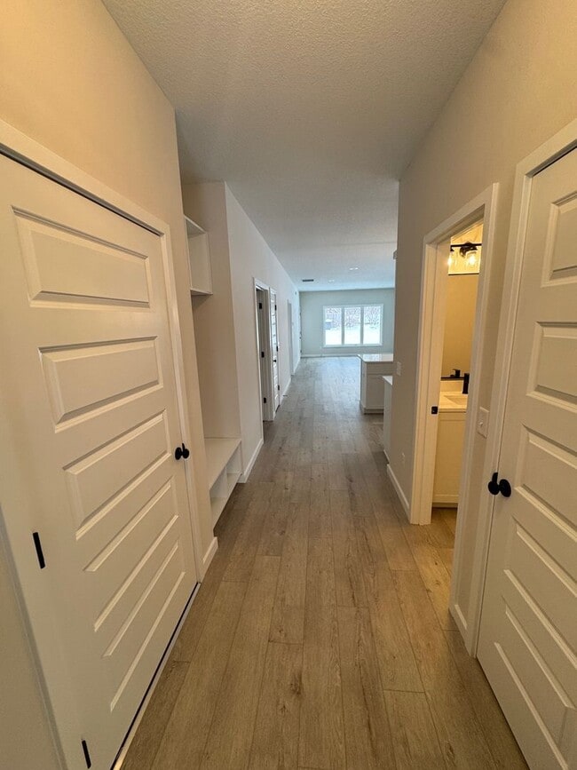 Building Photo - 1072 Emilee Ct