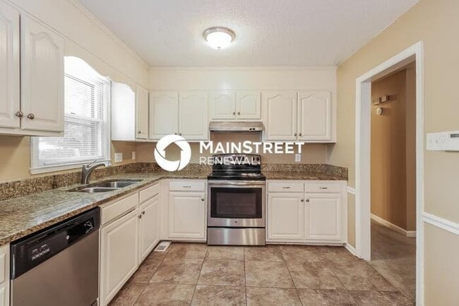 Building Photo - 3 Bedroom Pet-Friendly Home in Jamestown, NC with Main Street Renewal
