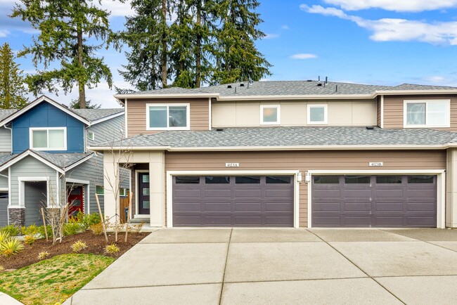 Gorgeous 3 Bedroom 2 Bath Duplex Townhome ... - 4123 208th Pl SE ...