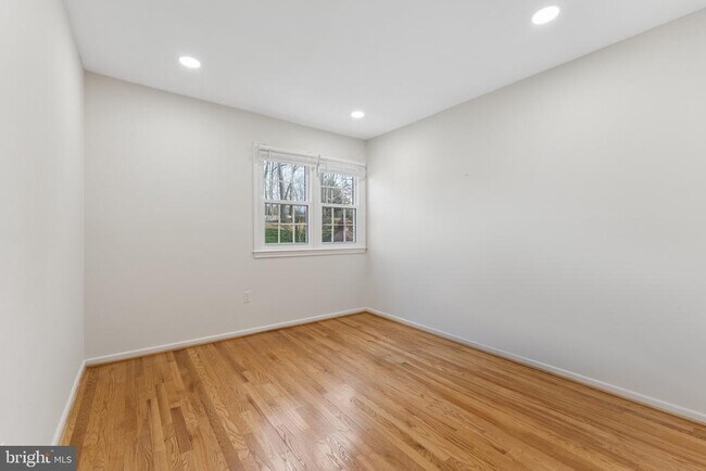 Building Photo - 2302 Tanglevale Dr