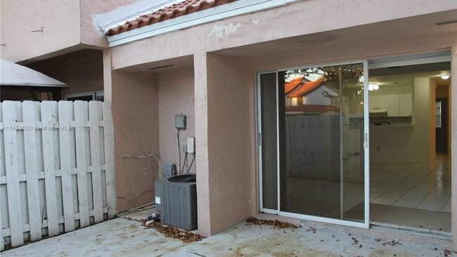 Building Photo - 6473 SW 128th Ct
