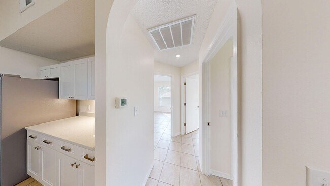 Building Photo - 4Br/ 2Bath Home In Clermont - Available Now!