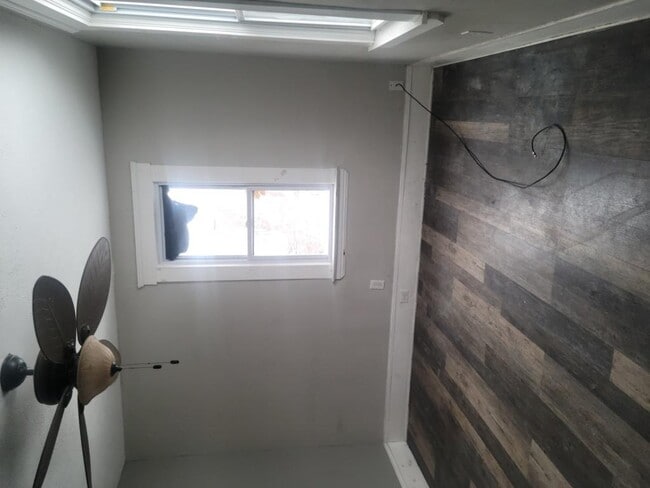 Building Photo - 1087 E 64th St