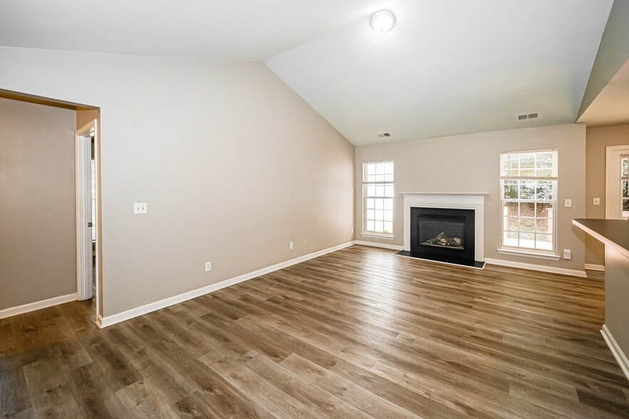 Building Photo - 5833 Lawn Meadow Dr