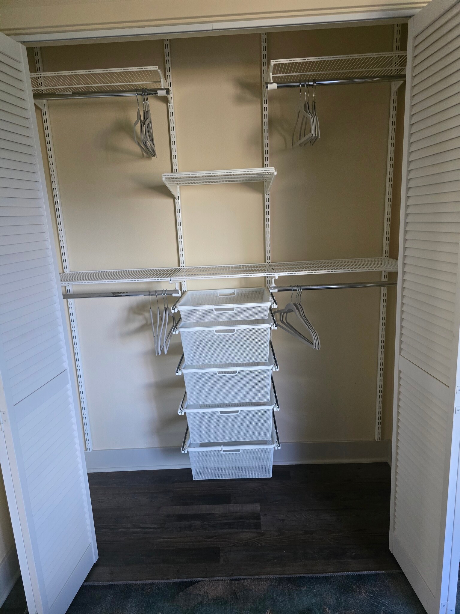 Bedroom closet - 320 NE Wisteria Way