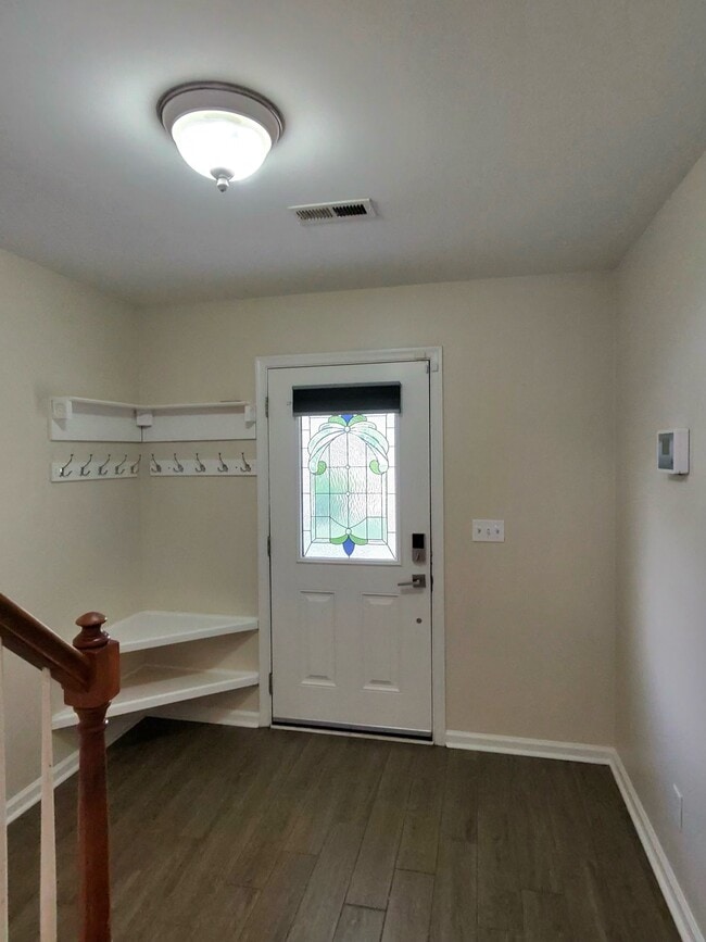 Building Photo - 105 Chardonnay Rd