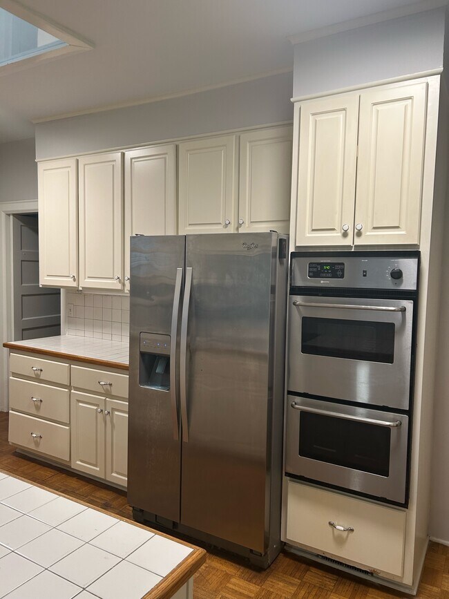 Building Photo - 1679 S Milledge Ave