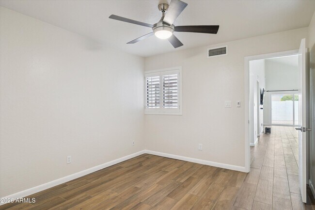 Building Photo - 15020 N 40th St