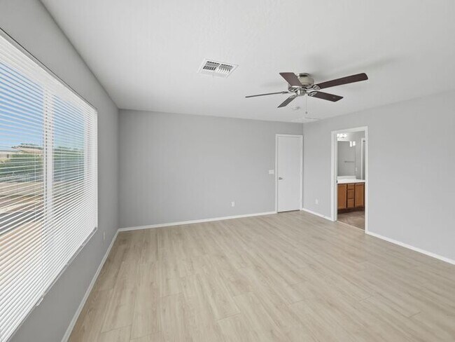 Building Photo - Pecan Creek - 5 Bedroom 3 Bathroom Home!