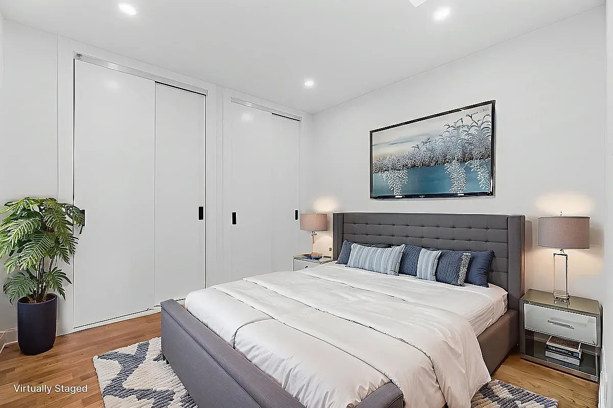 Building Photo - 428 Seventh Avenue