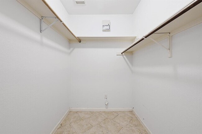 Building Photo - 11208 South Bay Ln