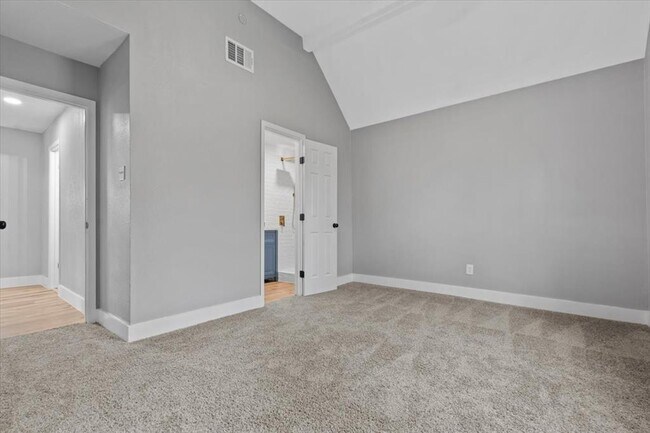 Building Photo - 102 East St