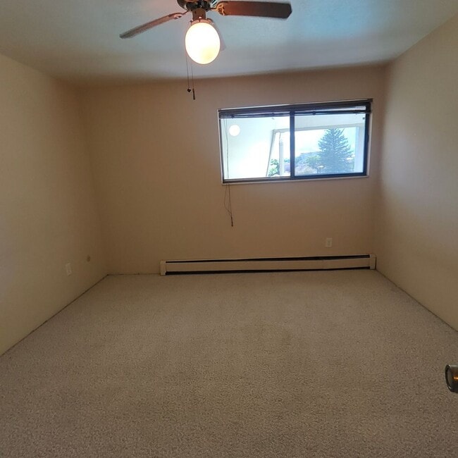 Building Photo - Condo Available At Chateau Village West wi...