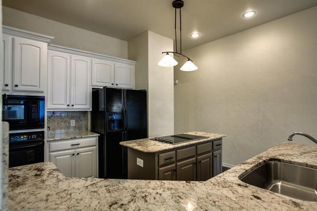 Building Photo - 314 Chisholm Trail