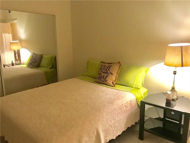 Building Photo - 3777 Peachtree Rd NE