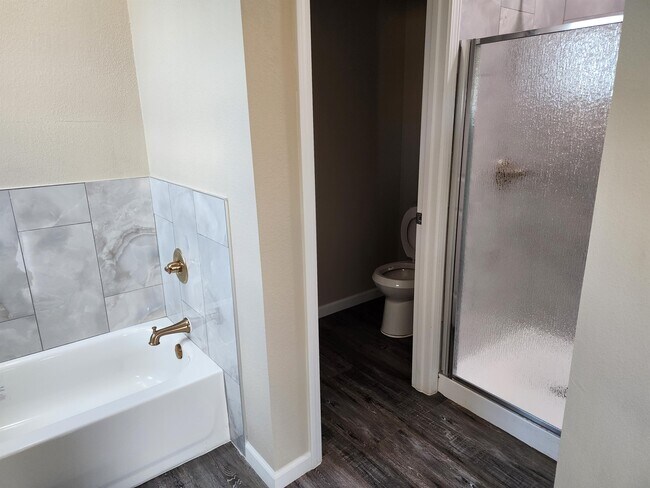 Building Photo - 2703 S Onyx Dr