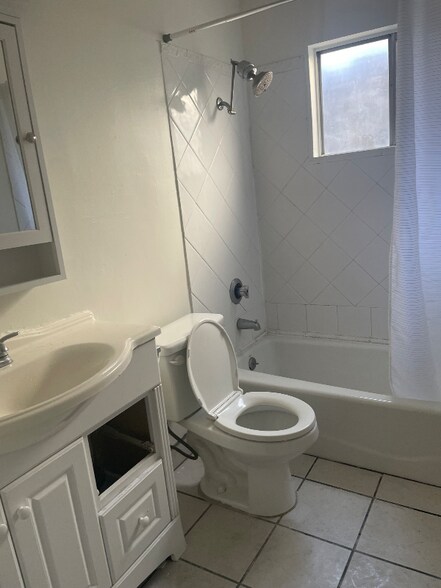 Building Photo - 5853 Virginia Ave