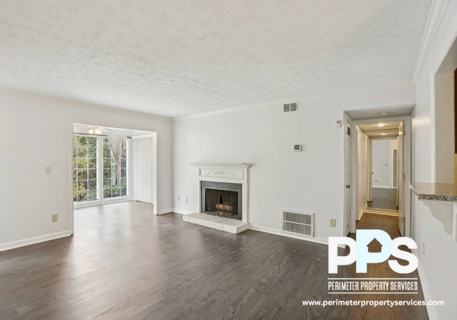 Building Photo - 801 Countryside Pl