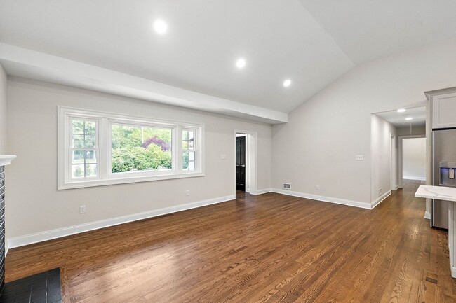 Building Photo - Renovated Ranch in North Wlmington