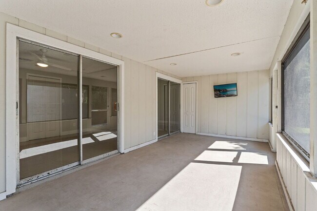 Building Photo - Charming 3-Bedroom Home with 2 Full Baths ...
